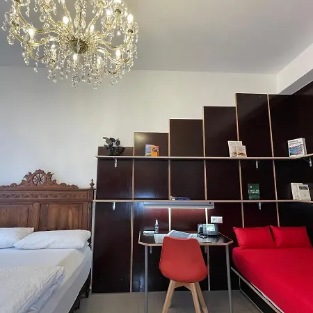 Apartment11 אולם