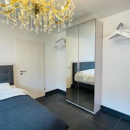 Apartment11 דירה *
