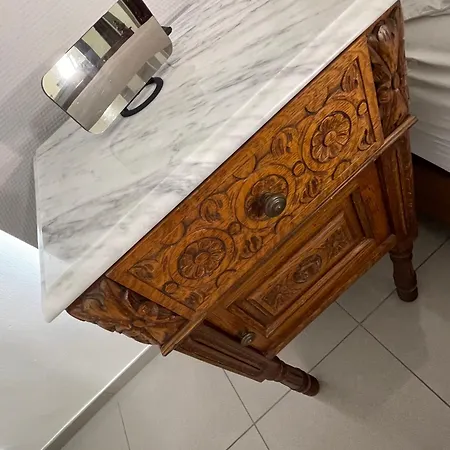 Apartment11 אולם