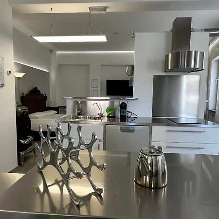 Apartment11 * אולם