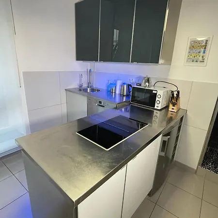 Apartment11 *
